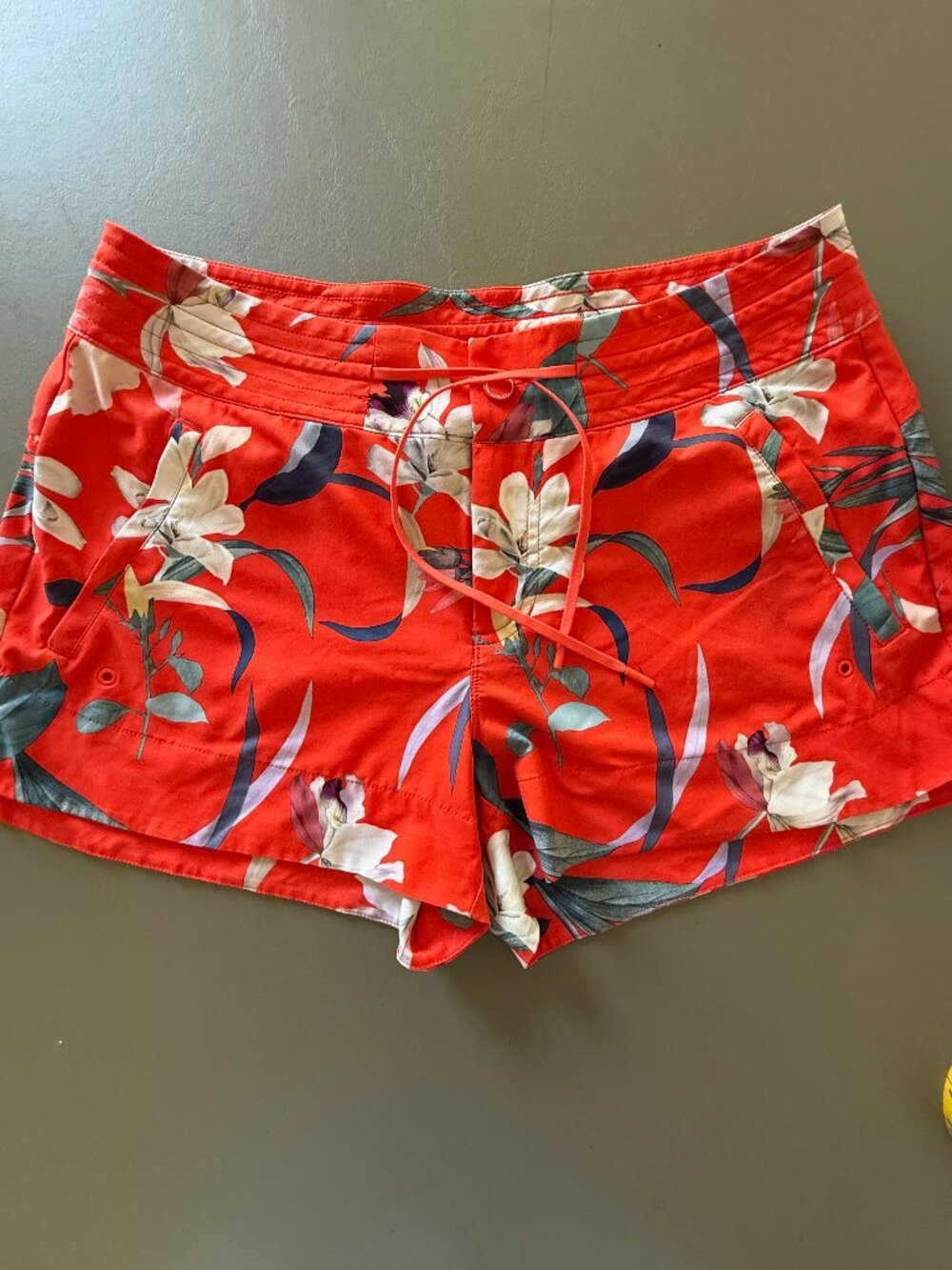 Athleta Women's Hudson Boardshorts Iris Garden On Fire Board Shorts 10 Tropical